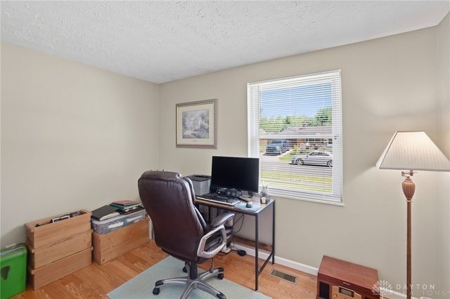 7820 Redbank, Huber Heights, OH 45424