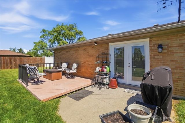 7820 Redbank, Huber Heights, OH 45424