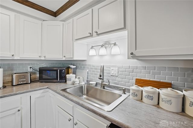 7820 Redbank, Huber Heights, OH 45424