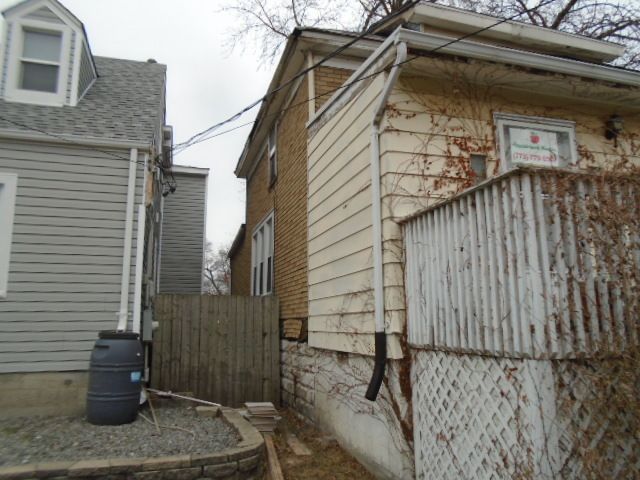 302 161st Street, Calumet City, IL 60409