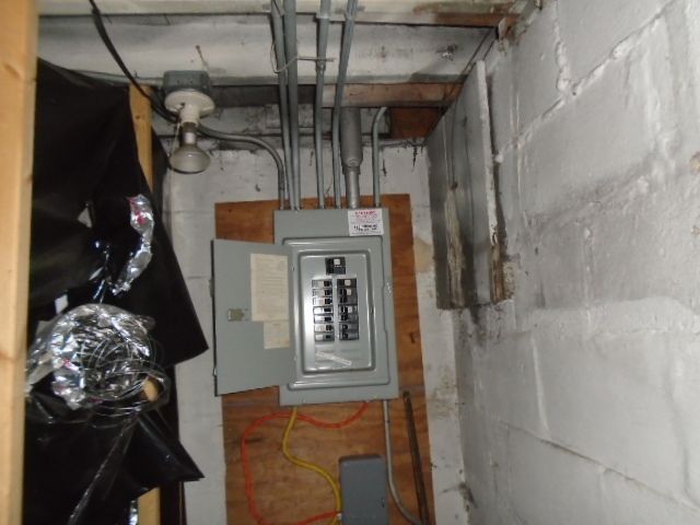 302 161st Street, Calumet City, IL 60409