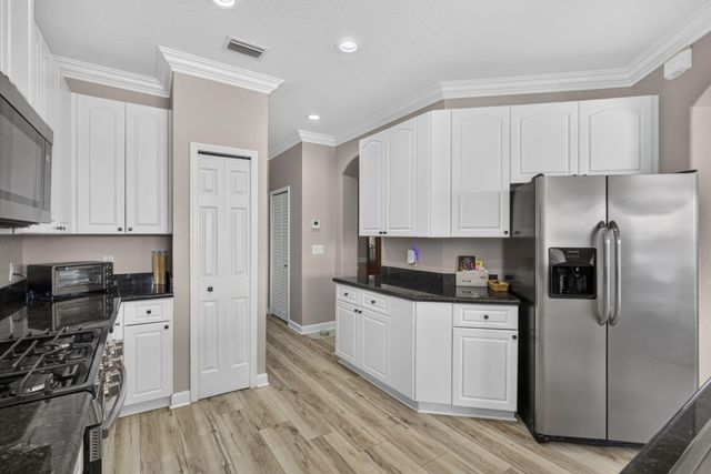 10675 Old Hammock Way, Wellington, FL 33414