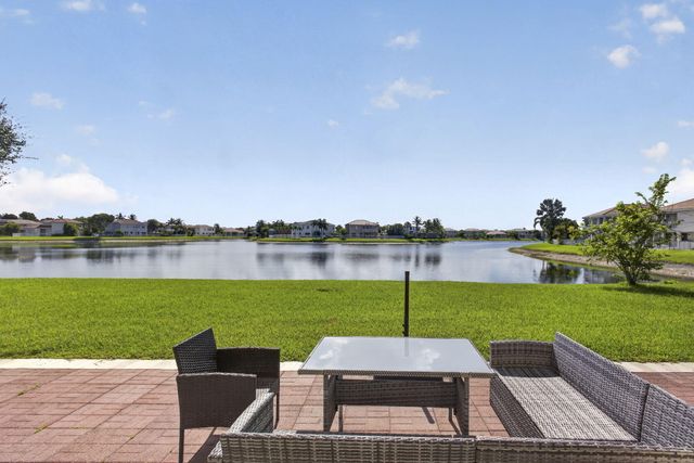 10675 Old Hammock Way, Wellington, FL 33414
