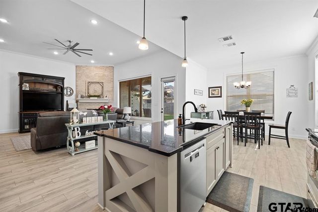 110 Rose Row, Winona, TX 75792