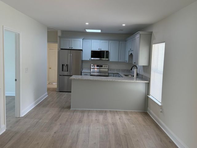 810 Glenn Avenue, Rossville, GA 30741