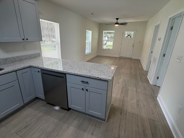 810 Glenn Avenue, Rossville, GA 30741