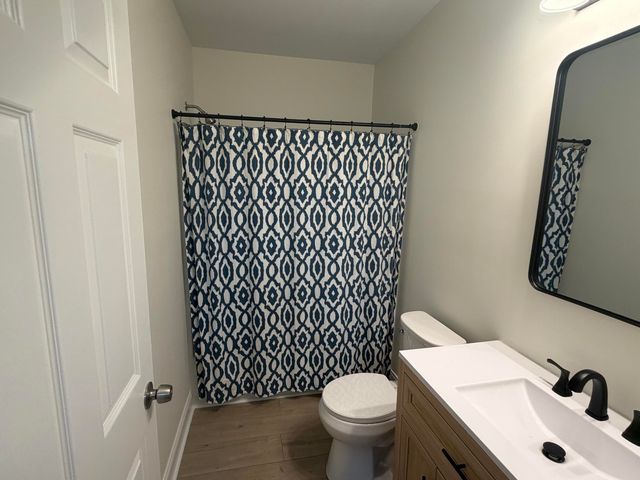 810 Glenn Avenue, Rossville, GA 30741