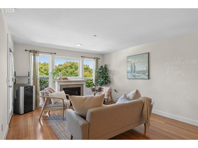 520 Se COLUMBIA RIVER Dr 326, Vancouver, WA 98661