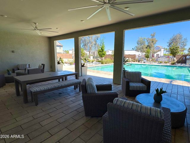 1281 W BLUEJAY Drive, Chandler, AZ 85286