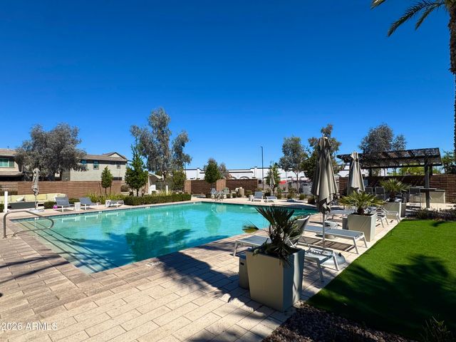 1281 W BLUEJAY Drive, Chandler, AZ 85286