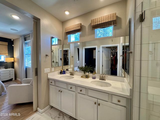 1281 W BLUEJAY Drive, Chandler, AZ 85286