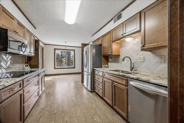 2864 CROOKED OAK DR, Germantown, TN 38138