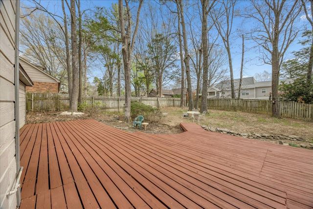 2864 CROOKED OAK DR, Germantown, TN 38138