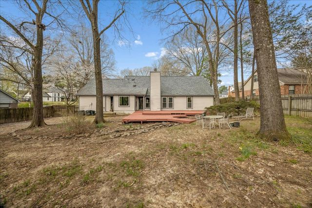 2864 CROOKED OAK DR, Germantown, TN 38138