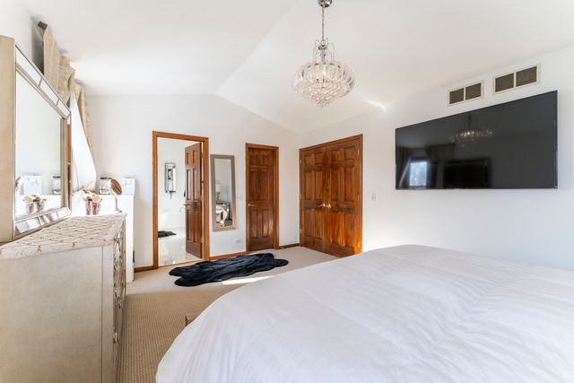 2409 Baldwin Court, Schaumburg, IL 60193