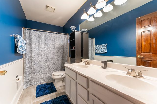 2409 Baldwin Court, Schaumburg, IL 60193