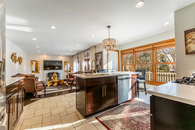 2409 Baldwin Court, Schaumburg, IL 60193