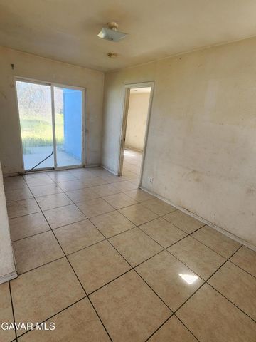 10319 E Avenue R8, Littlerock, CA 93543