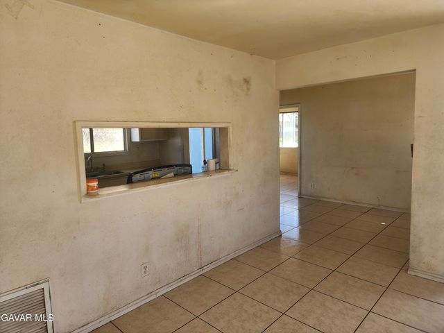 10319 E Avenue R8, Littlerock, CA 93543