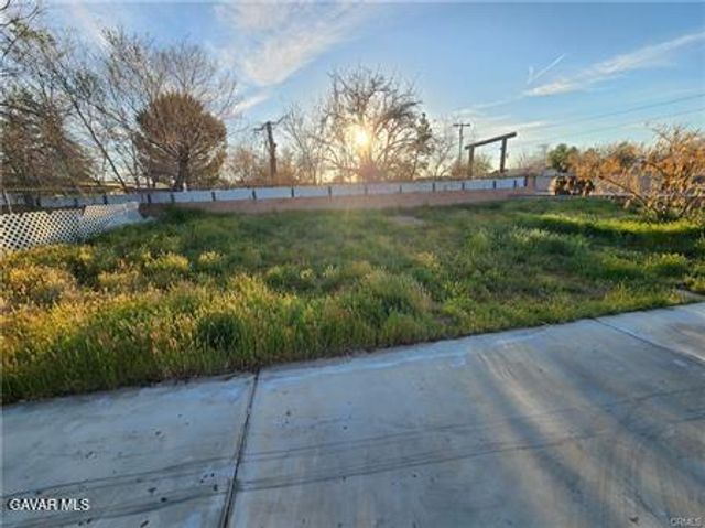 10319 E Avenue R8, Littlerock, CA 93543