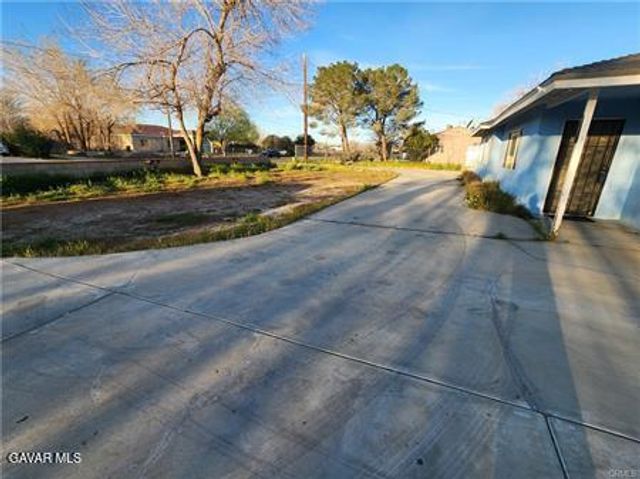 10319 E Avenue R8, Littlerock, CA 93543