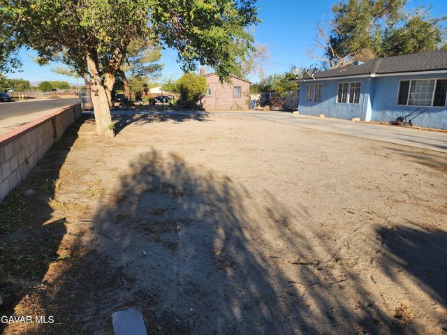 10319 E Avenue R8, Littlerock, CA 93543