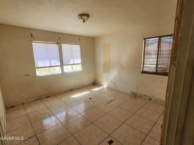 10319 E Avenue R8, Littlerock, CA 93543