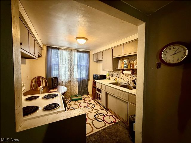 3322 McCartney Road, Youngstown, OH 44505