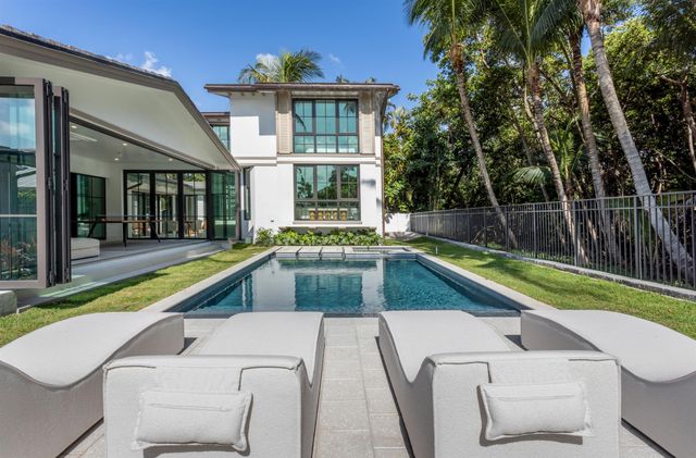 1125 Harbor Drive, Delray Beach, FL 33483