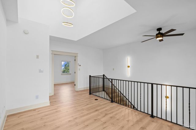 1045 Magnolia Ln, Gulf Breeze, FL 32563