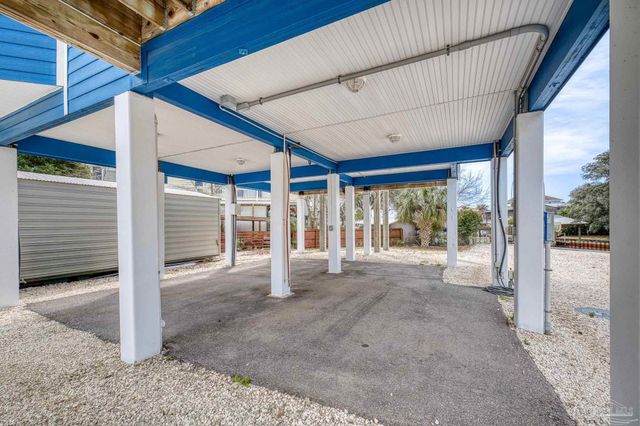 1045 Magnolia Ln, Gulf Breeze, FL 32563