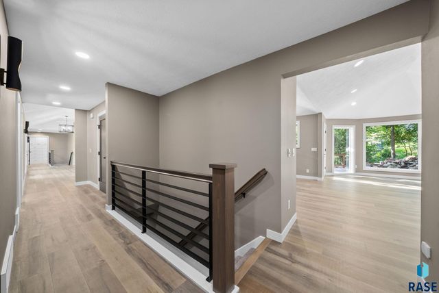 1200 E Tomar Rd Road, Sioux Falls, SD 57105