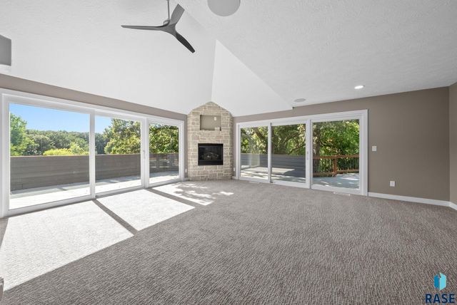 1200 E Tomar Rd Road, Sioux Falls, SD 57105