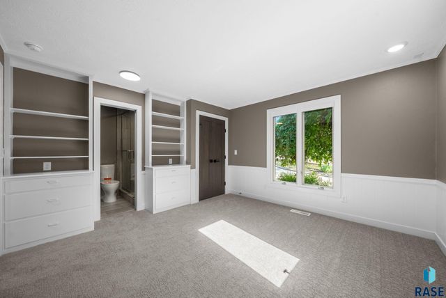 1200 E Tomar Rd Road, Sioux Falls, SD 57105