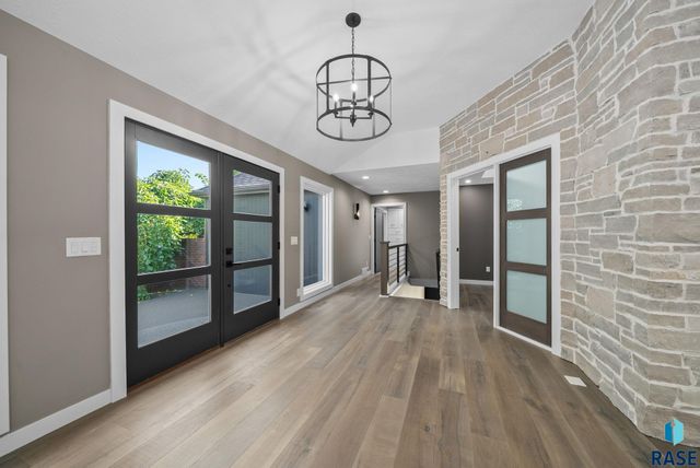 1200 E Tomar Rd Road, Sioux Falls, SD 57105