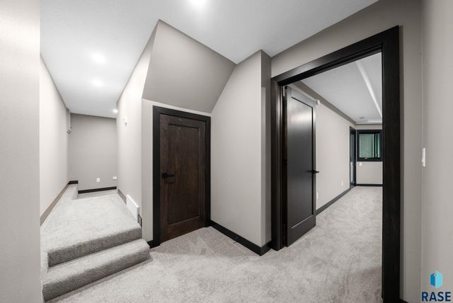 1200 E Tomar Rd Road, Sioux Falls, SD 57105