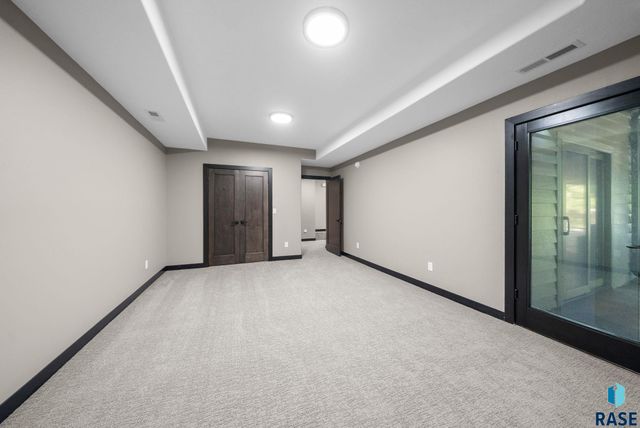 1200 E Tomar Rd Road, Sioux Falls, SD 57105