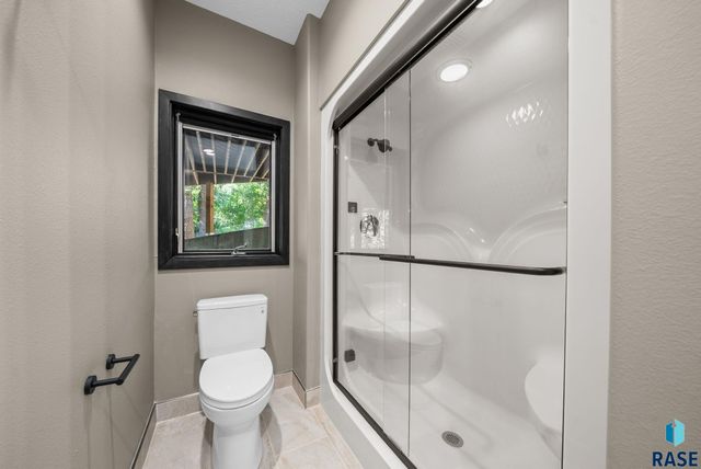 1200 E Tomar Rd Road, Sioux Falls, SD 57105