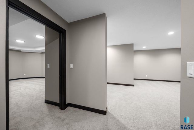 1200 E Tomar Rd Road, Sioux Falls, SD 57105