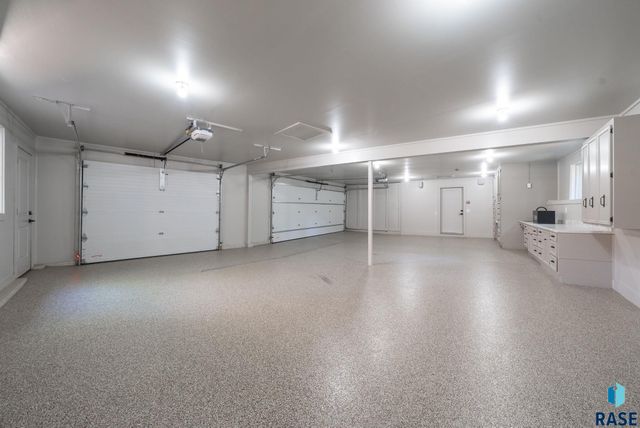 1200 E Tomar Rd Road, Sioux Falls, SD 57105