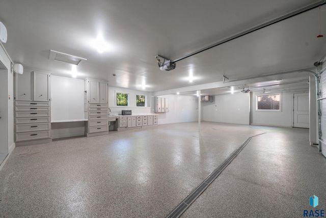 1200 E Tomar Rd Road, Sioux Falls, SD 57105