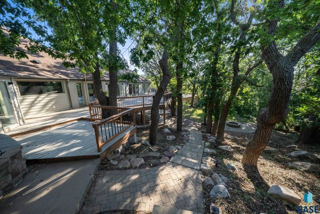 1200 E Tomar Rd Road, Sioux Falls, SD 57105