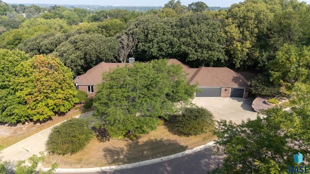 1200 E Tomar Rd Road, Sioux Falls, SD 57105