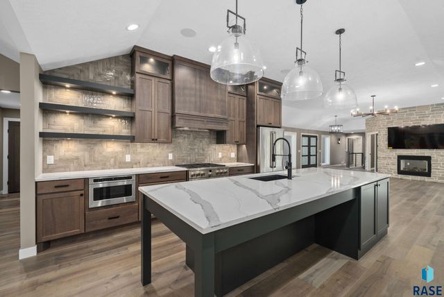 1200 E Tomar Rd Road, Sioux Falls, SD 57105