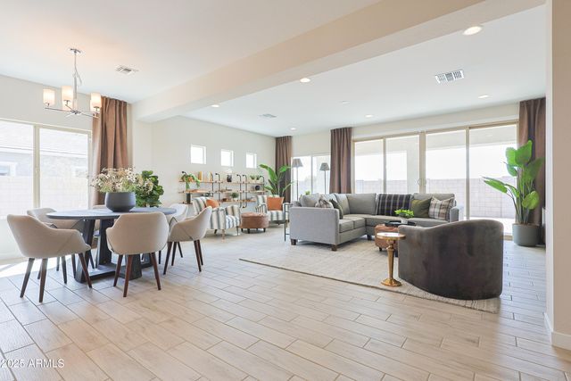 2519 N BRONCO Lane, Casa Grande, AZ 85122