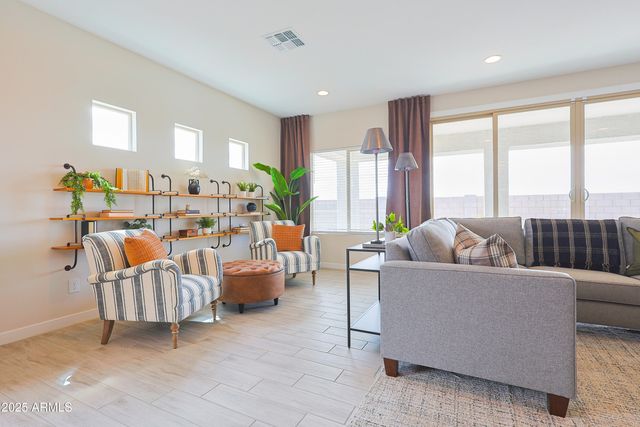 2519 N BRONCO Lane, Casa Grande, AZ 85122