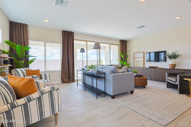 2519 N BRONCO Lane, Casa Grande, AZ 85122