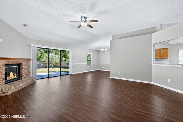 8203 TEATICKET Drive, Jacksonville, FL 32244