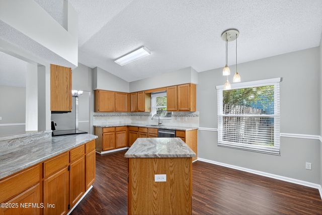 8203 TEATICKET Drive, Jacksonville, FL 32244