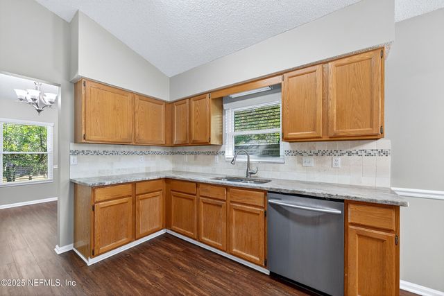 8203 TEATICKET Drive, Jacksonville, FL 32244